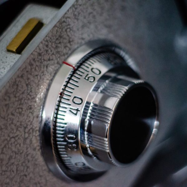 CAJAS FUERTES SEMIBLINDADAS